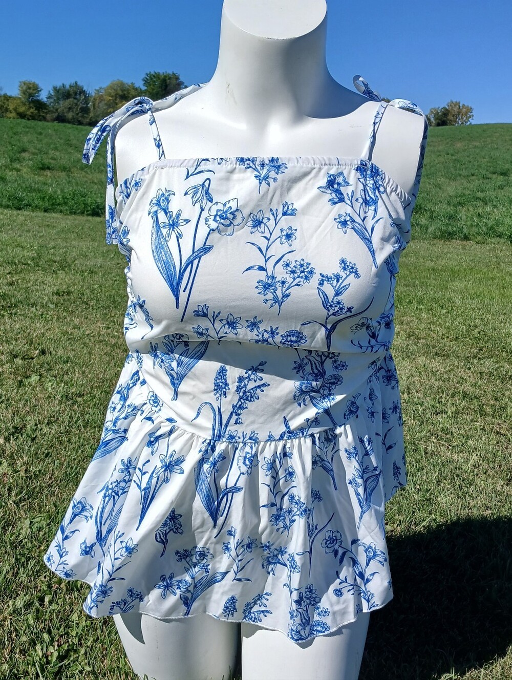 White Blue Floral Print Cami Tank Top Shirt plus size 1X Summer XL 1XL Bow Strap